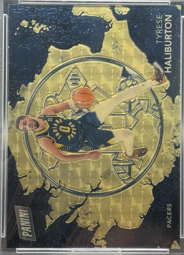 Tyrese Haliburton [Gold] #17