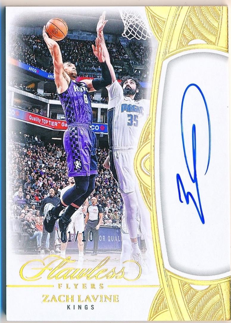 Zach LaVine [Gold] #3