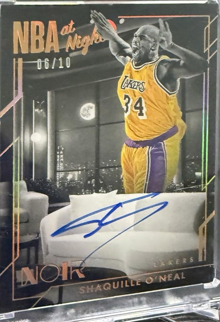 Shaquille O'Neal [Holo Gold] #17