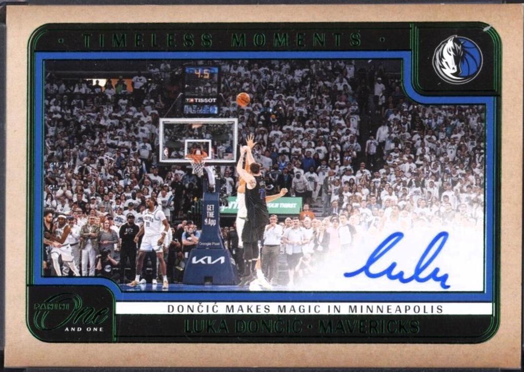 Luka Doncic [Green] #17