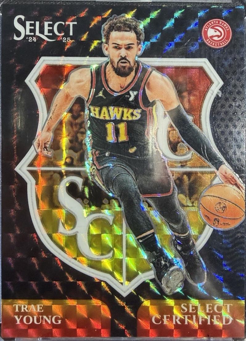 Trae Young [Black Finite Prizm] #8