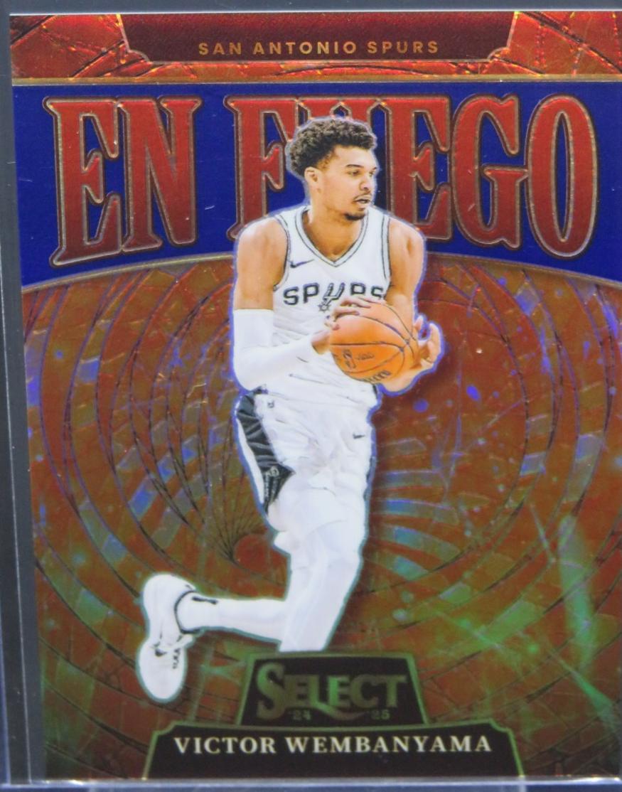 Victor Wembanyama [Blue Prizm] #8