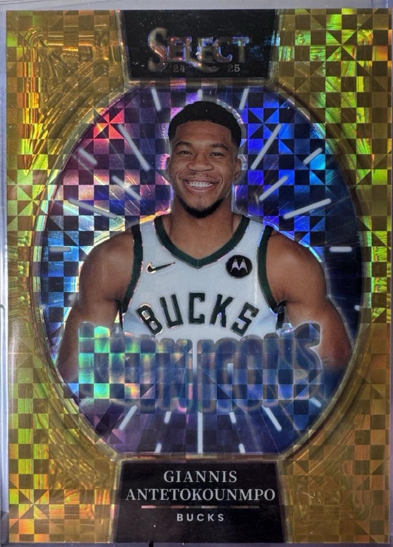 Giannis Antetokounmpo [Gold Prizm] #16