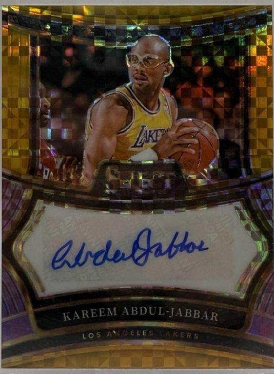 Kareem Abdul-Jabbar [Gold Prizm] #20