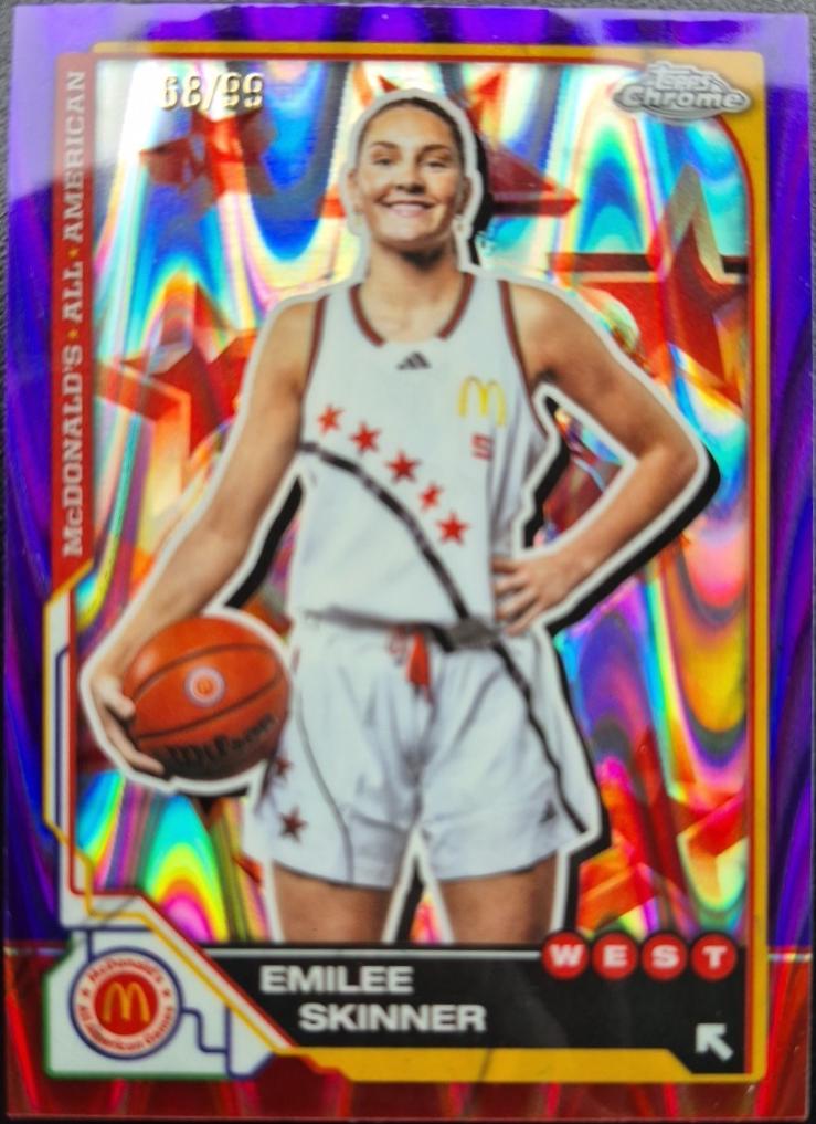 Emilee Skinner [Purple RayWave Refractor] #35
