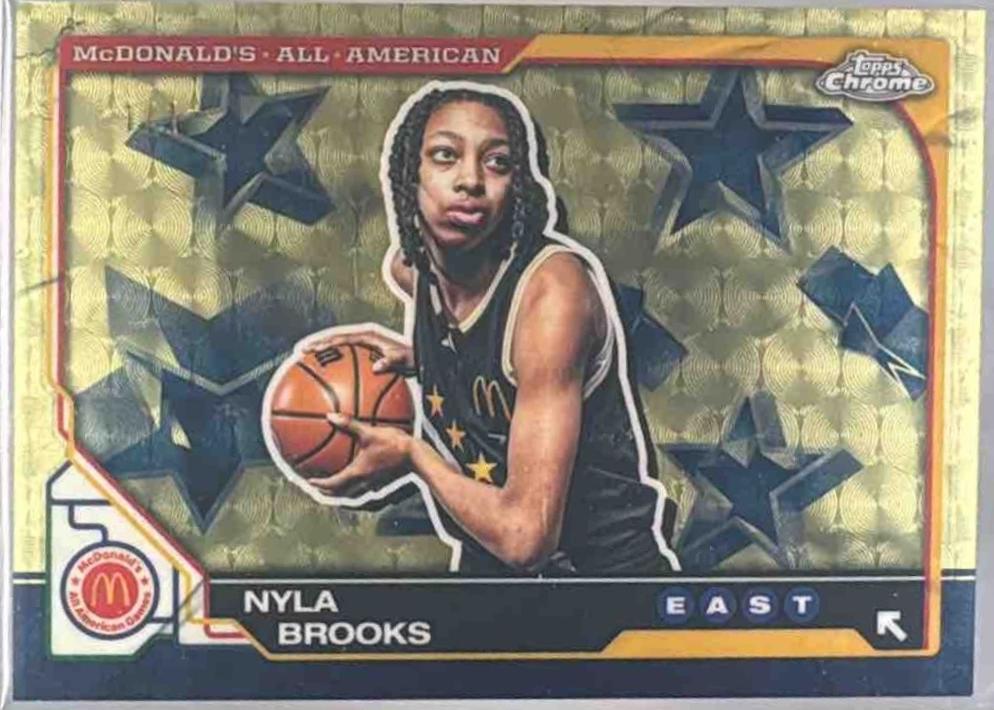 Nyla Brooks [SuperFractor] #64