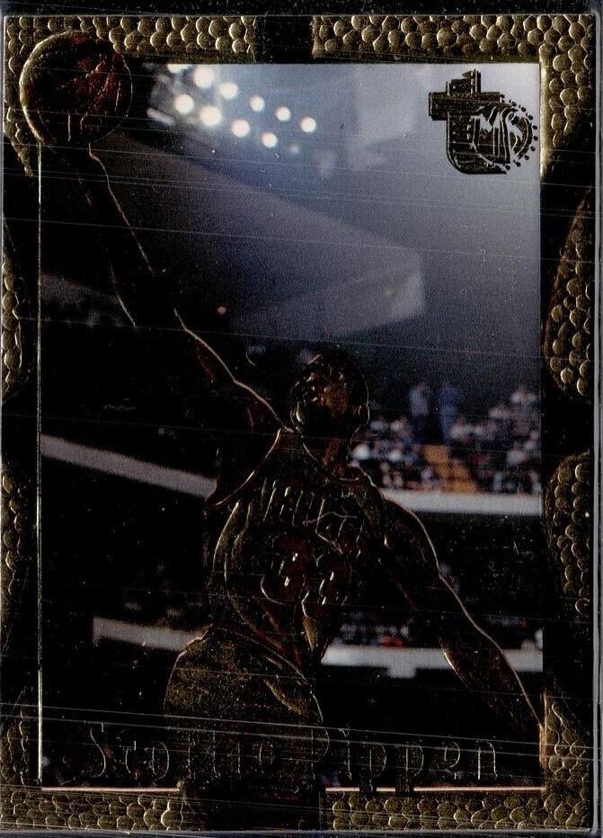 Scottie Pippen [Gold] #16