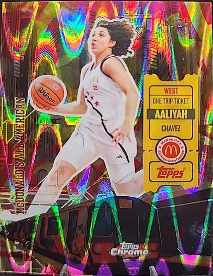 Aaliyah Chavez [Gold RayWave Refractor] #HR-28