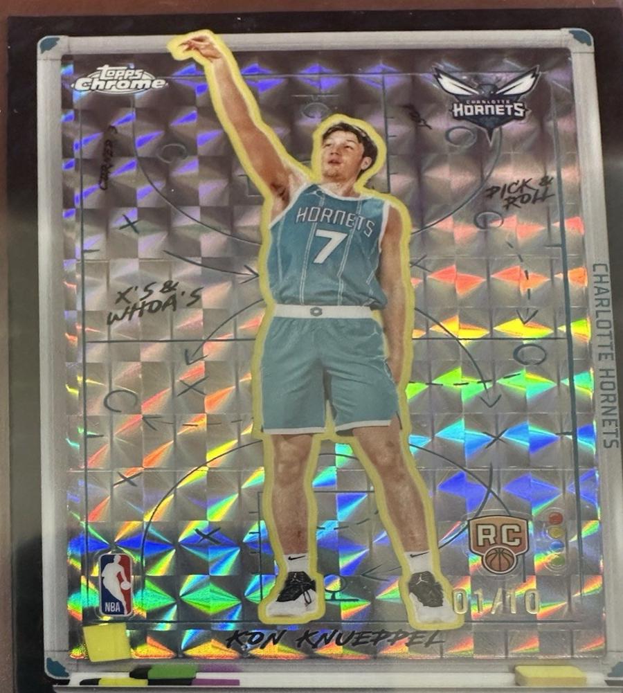 Kon Knueppel [Refractor Black Geometric] #XW-10