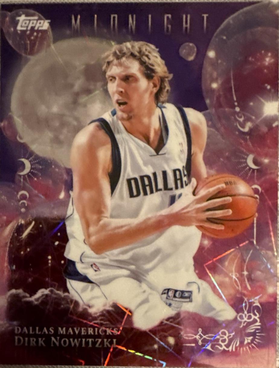Dirk Nowitzki [Black Light] #DL-11