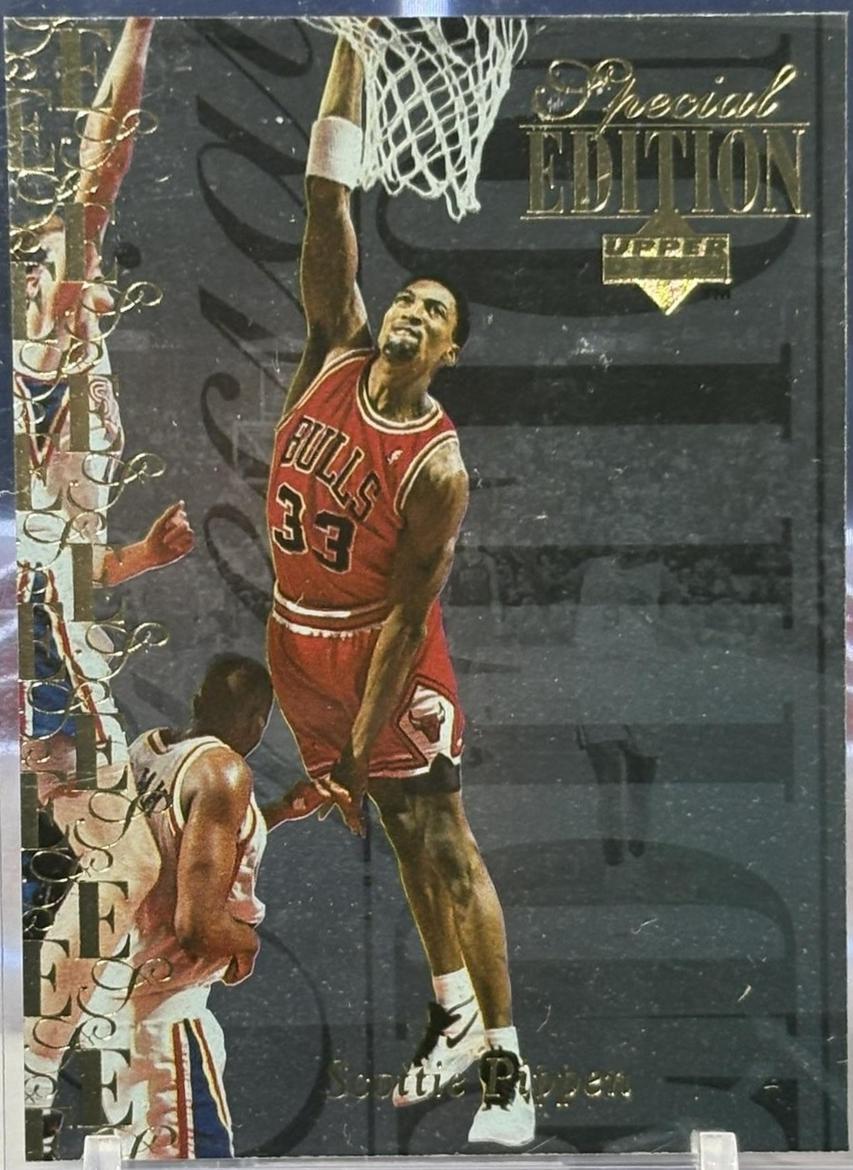 Scottie Pippen [Electric Court Gold] #SE11