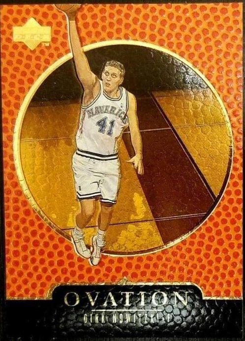 Dirk Nowitzki [Gold] #79