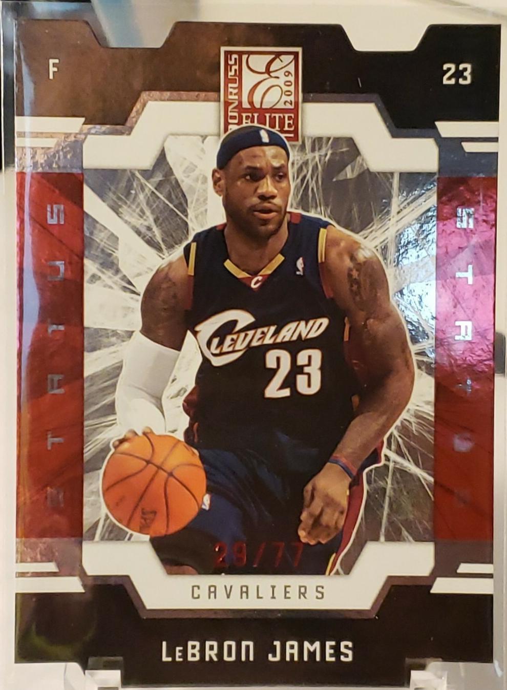 LeBron James [Die Cut Status] #16