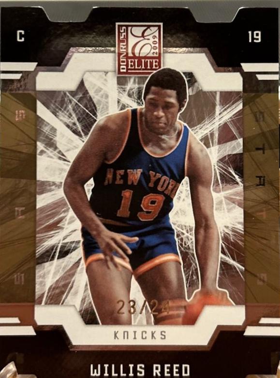 Willis Reed [Die Cut Status Gold] #121