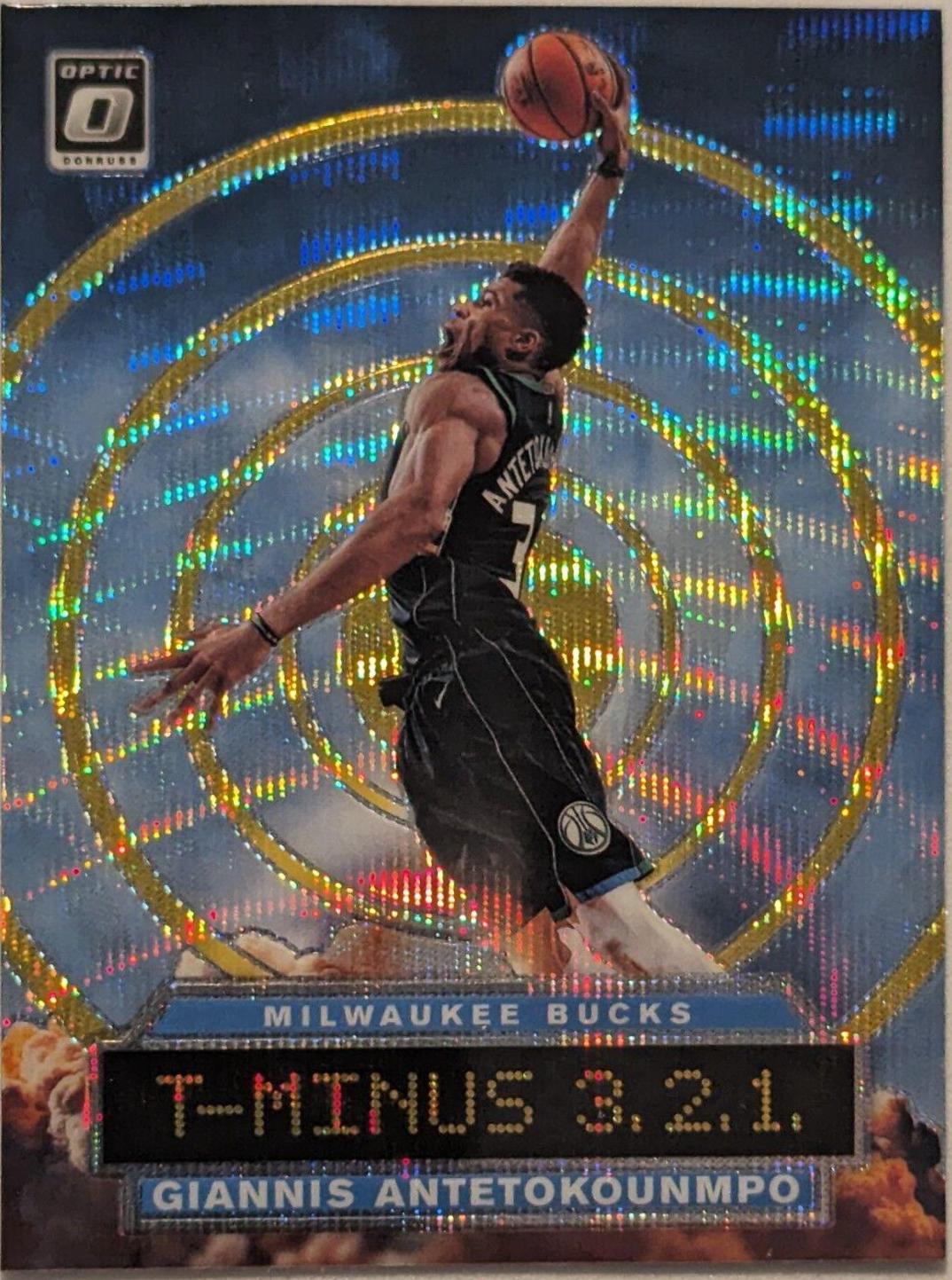 Giannis Antetokounmpo [Gold] #8