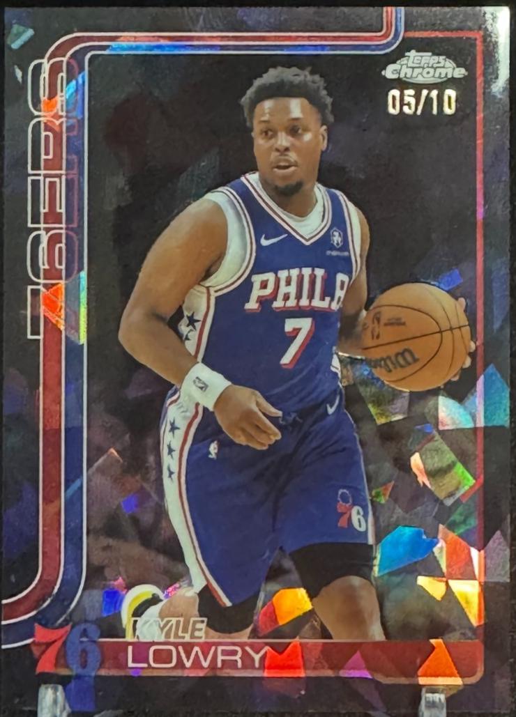 Kyle Lowry [Black Basketball Refractor] #152
