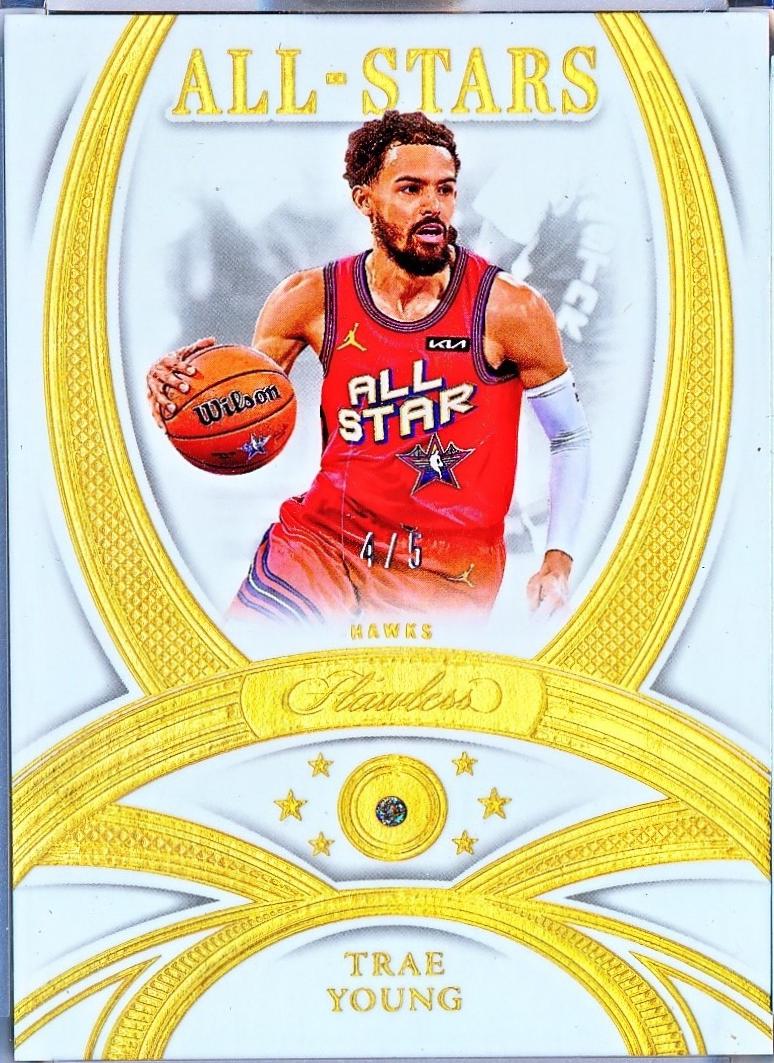 Trae Young [Gold] #129