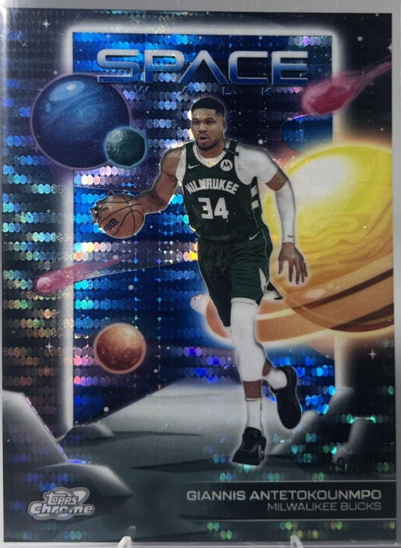 Giannis Antetokounmpo [Blue Moon Refractor] #SW-2