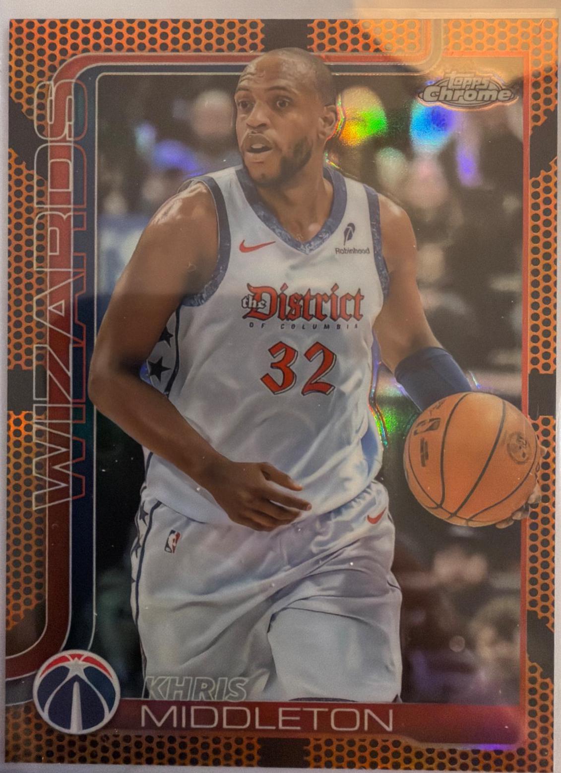 Khris Middleton [Basketball Refractor] #204