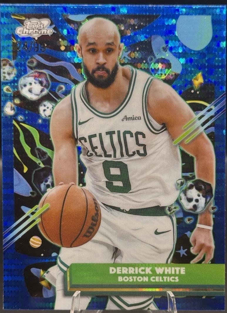 Derrick White [Blue Moon Refractor] #105