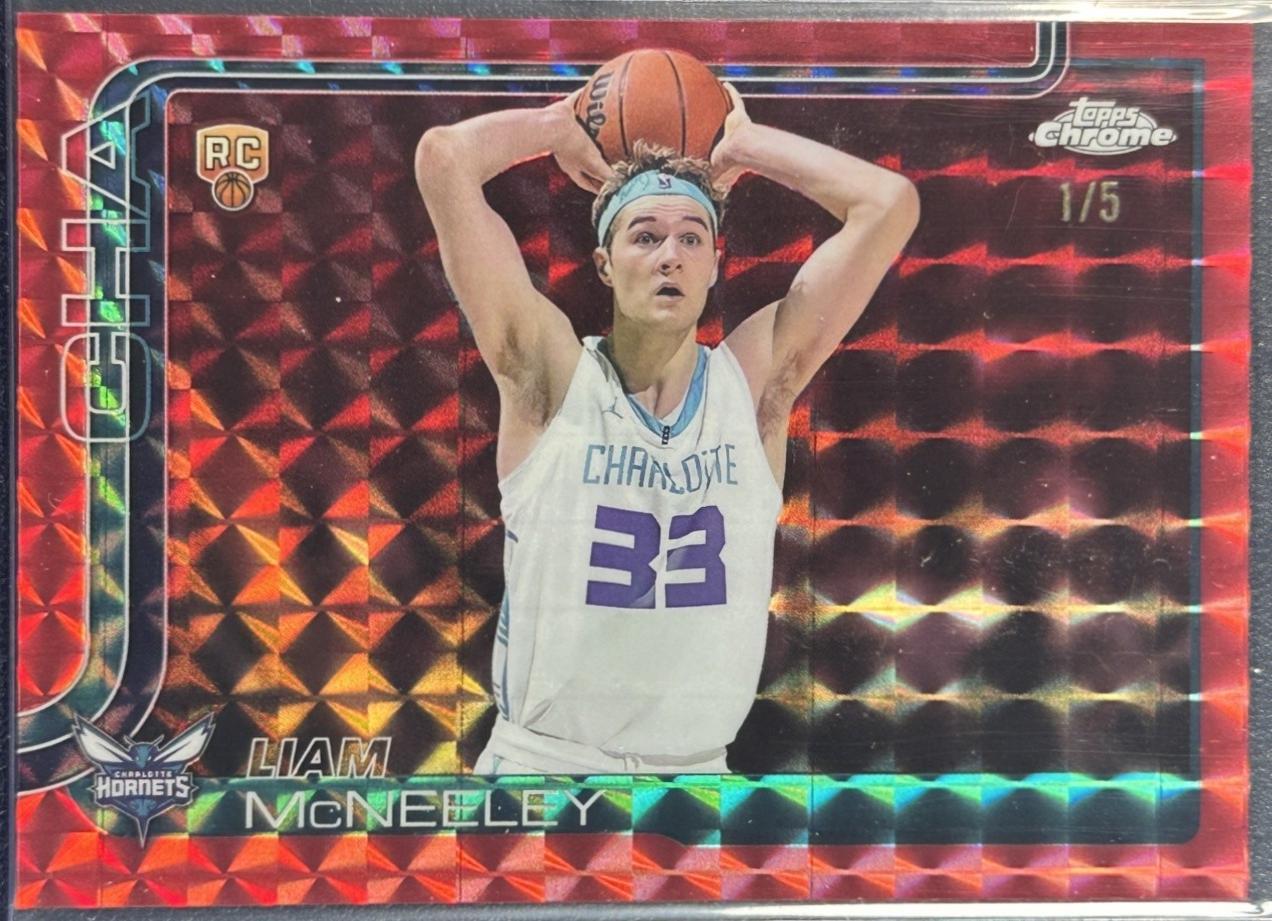 Liam McNeeley [Red Geometric Refractor] #279