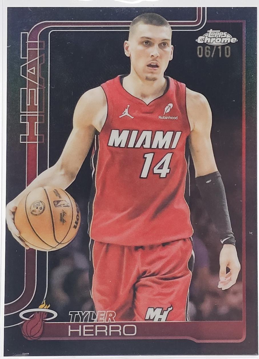 Tyler Herro [Black Basketball Refractor] #188