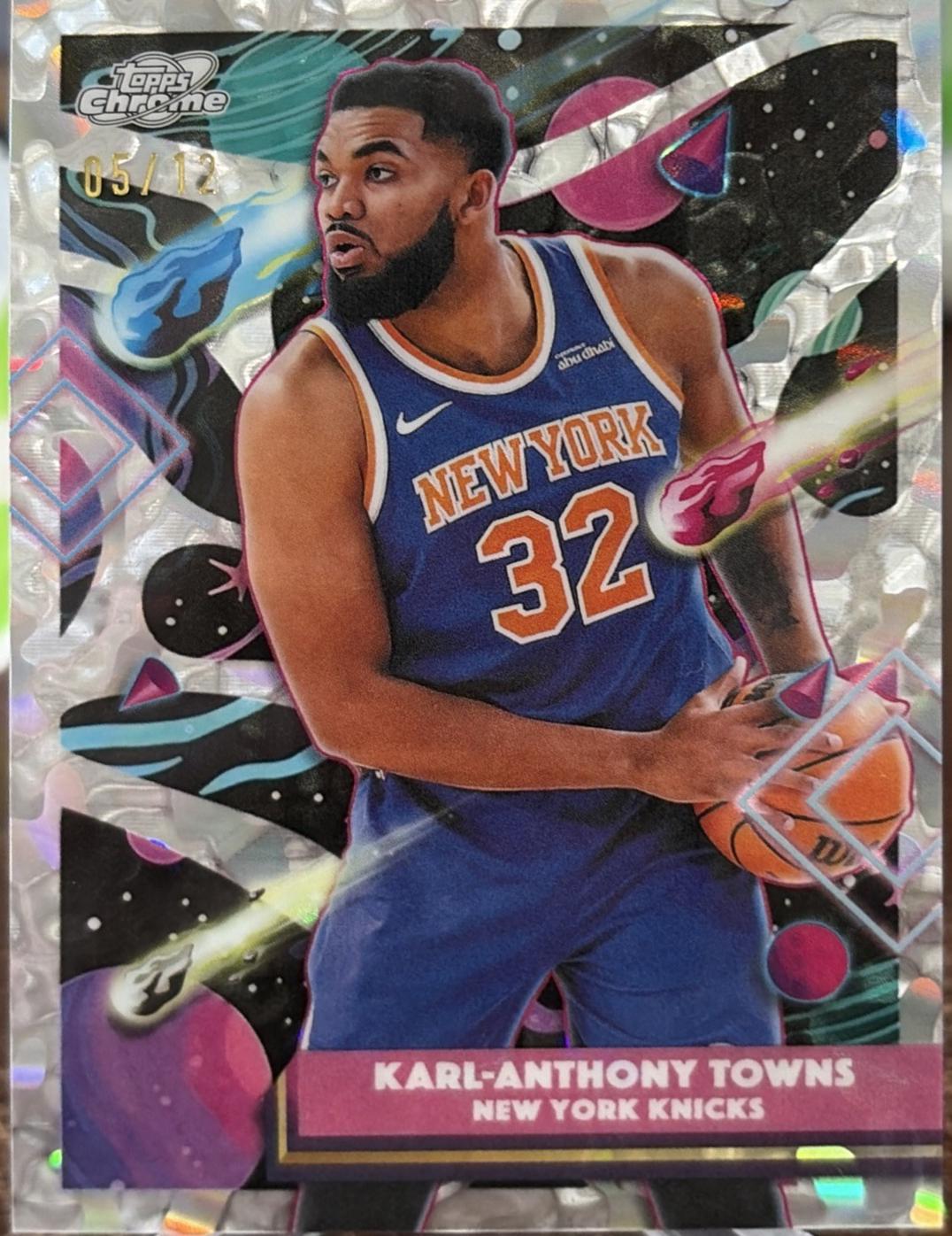 Karl-Anthony Towns [First Day Issue Refractor] #167