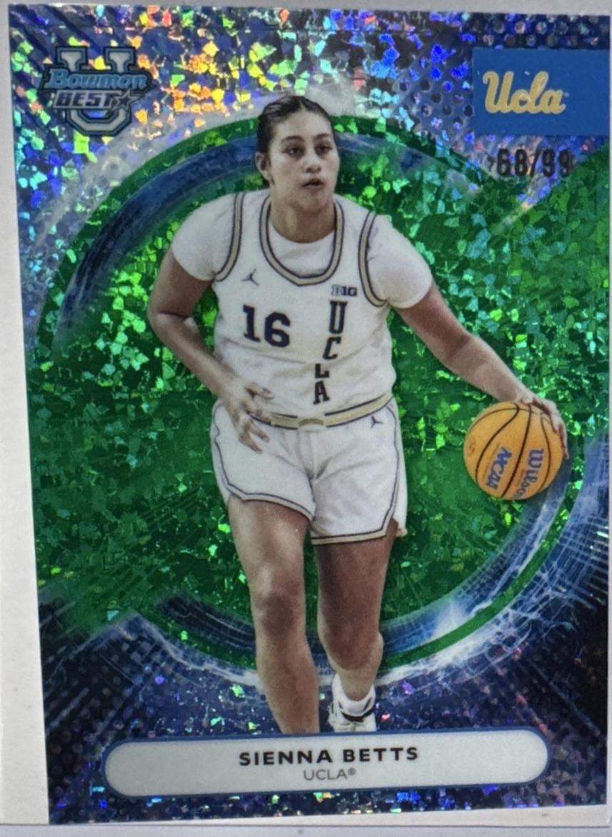 Sienna Betts [Green Mini-Diamond Refractor] #21