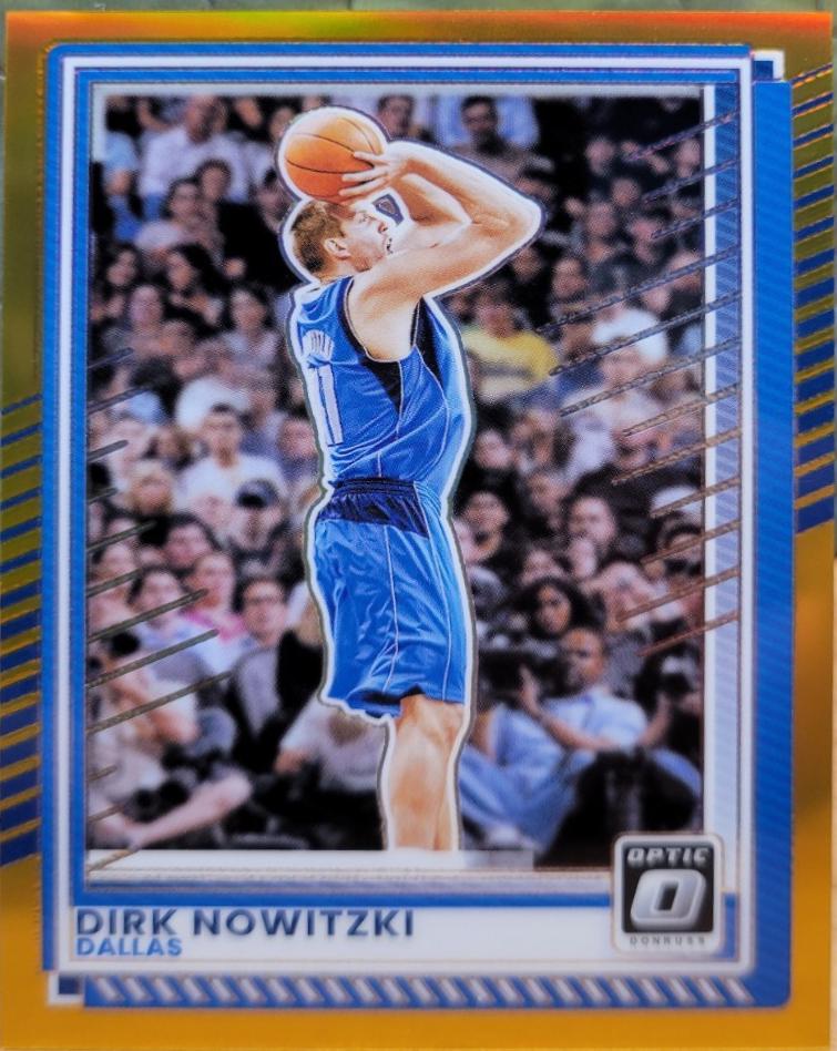 Dirk Nowitzki [Gold Optic] #154