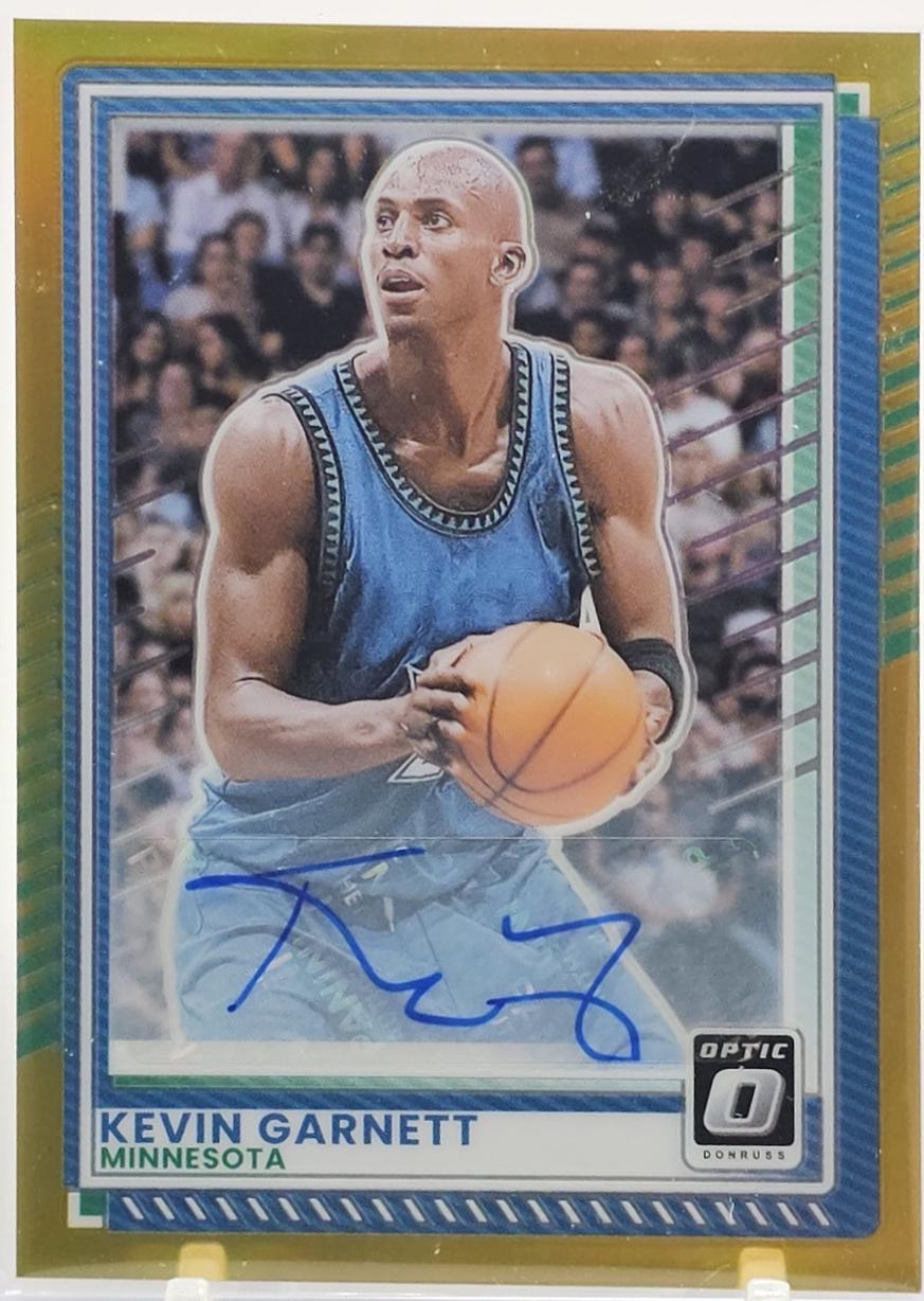 Kevin Garnett [Gold Holo Optic Autograph] #166