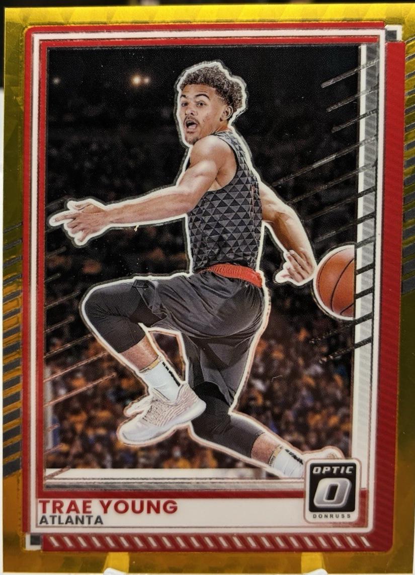 Trae Young [FOTL Gold Optic] #107