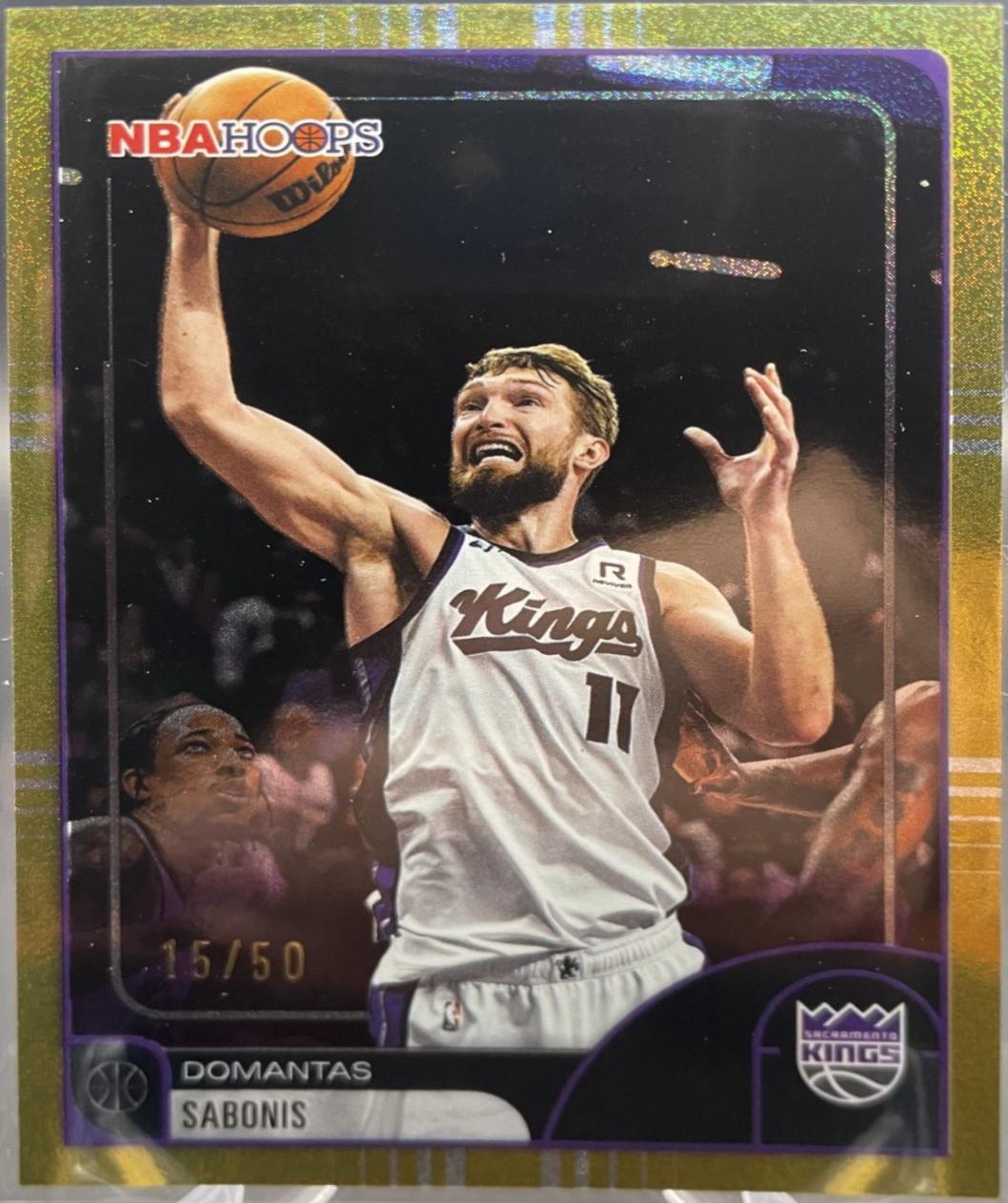 Domantas Sabonis [Pixel Burst Gold] #204