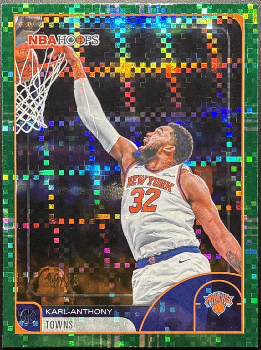 Karl-Anthony Towns [Light Burst Green] #249