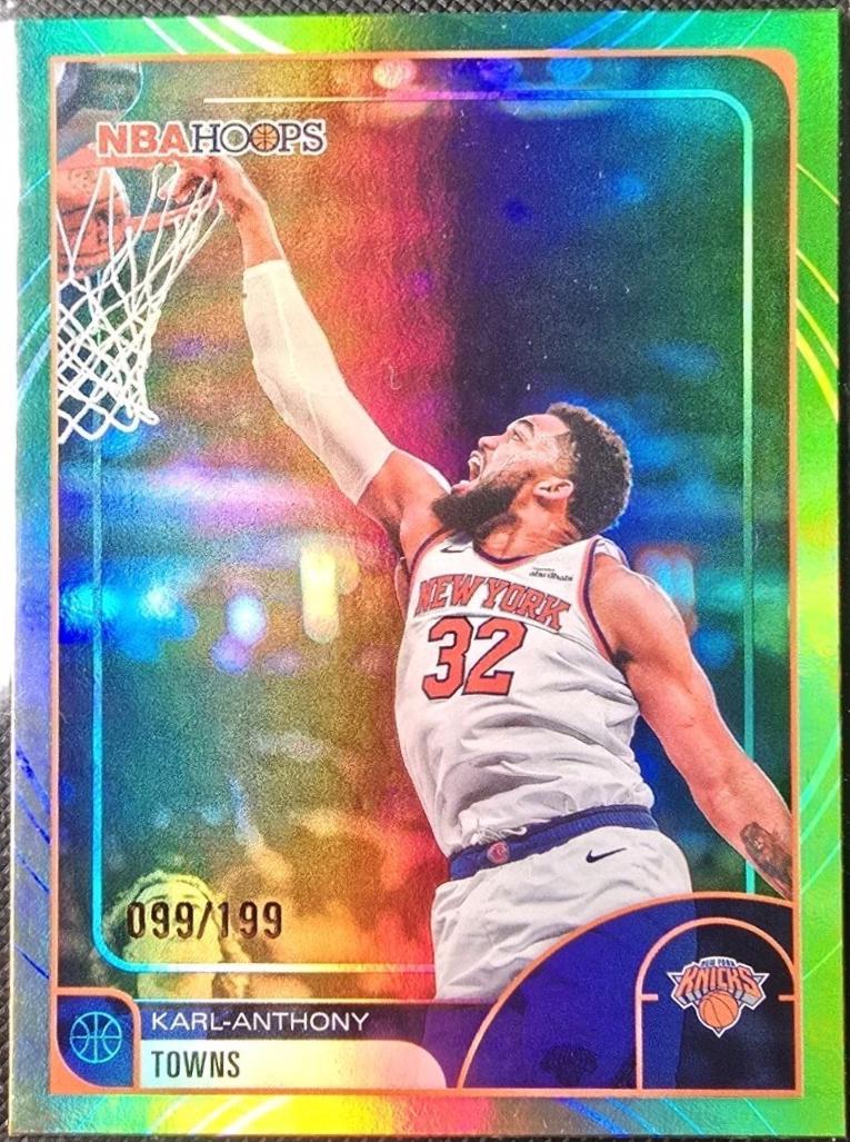 Karl-Anthony Towns [Rainbow Gold Green] #249