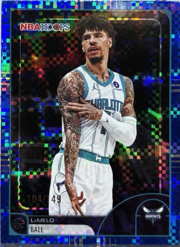 LaMelo Ball [Pixel Burst Blue] #185