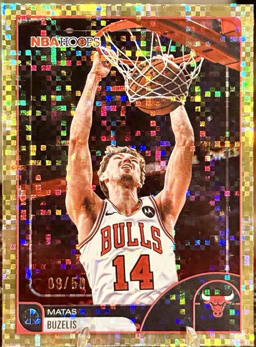 Matas Buzelis [Light Burst Gold] #156
