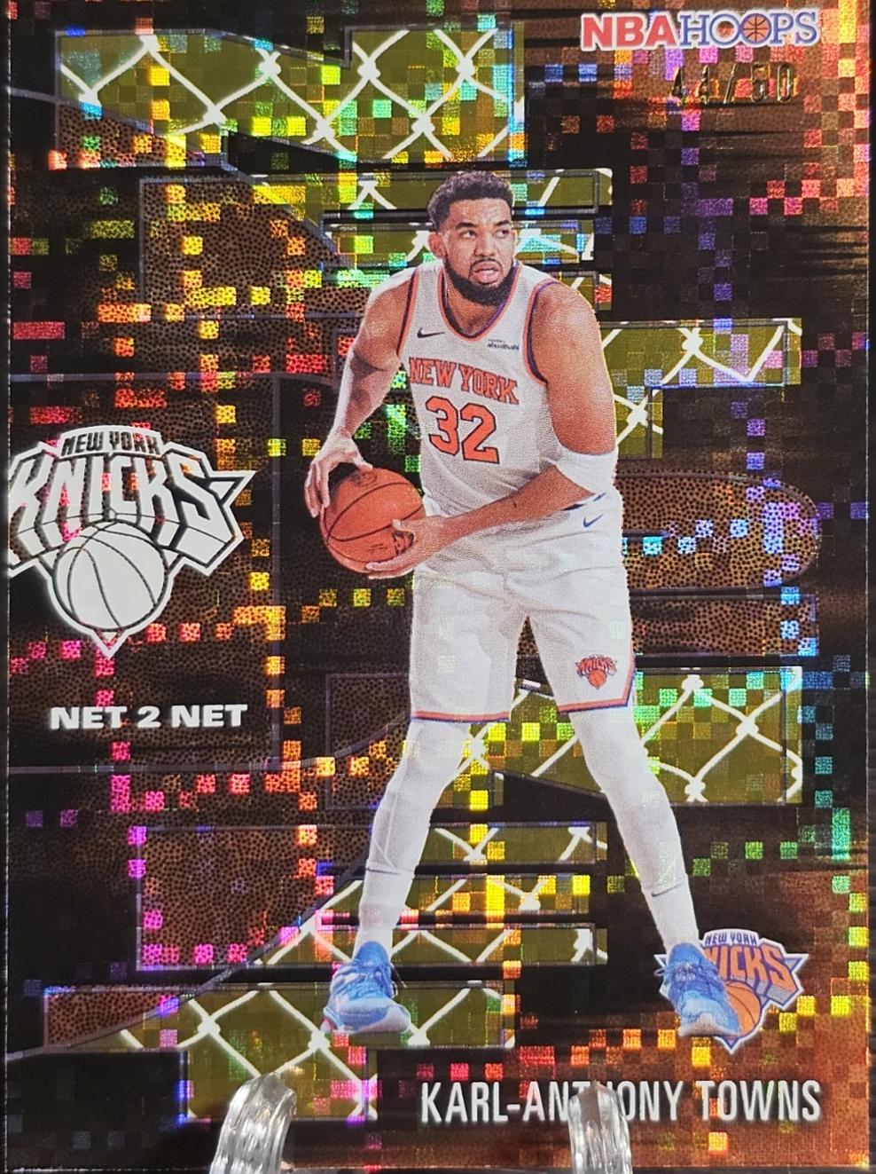 Karl-Anthony Towns [Light Burst Gold] #NTN-27
