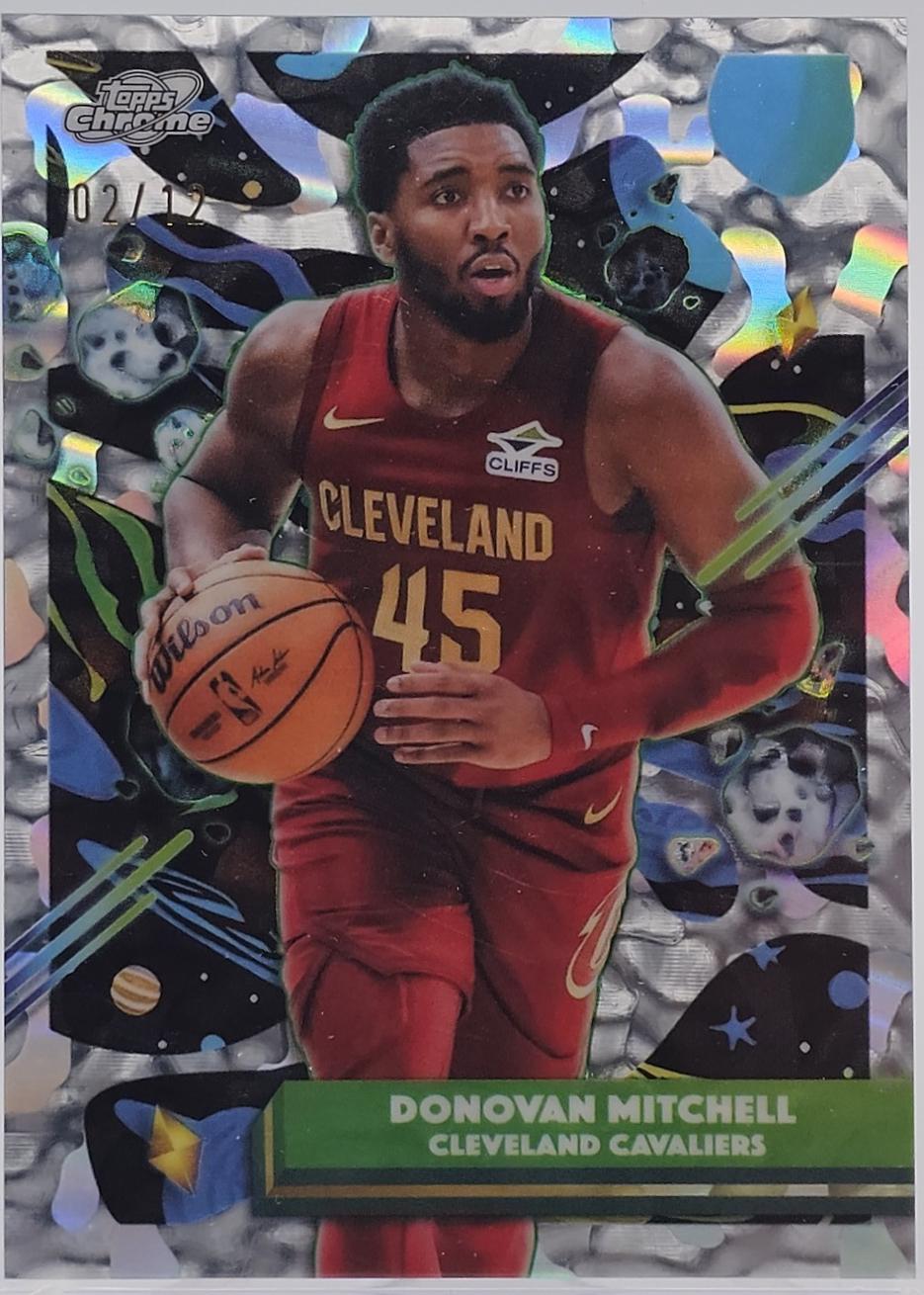 Donovan Mitchell [First Day Issue Refractor] #102