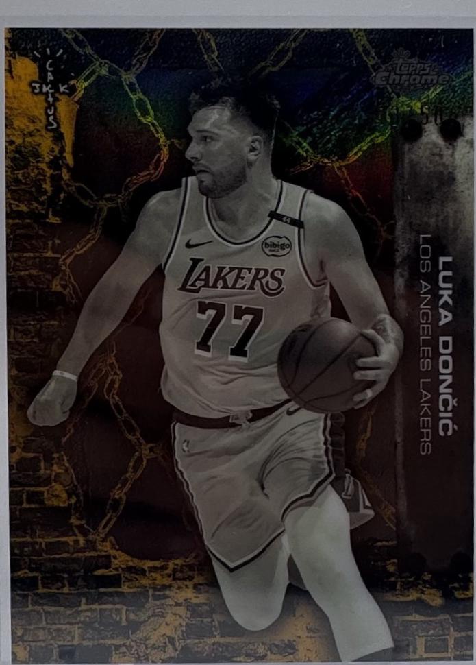 Luka Doncic [Gold Refractor] #47