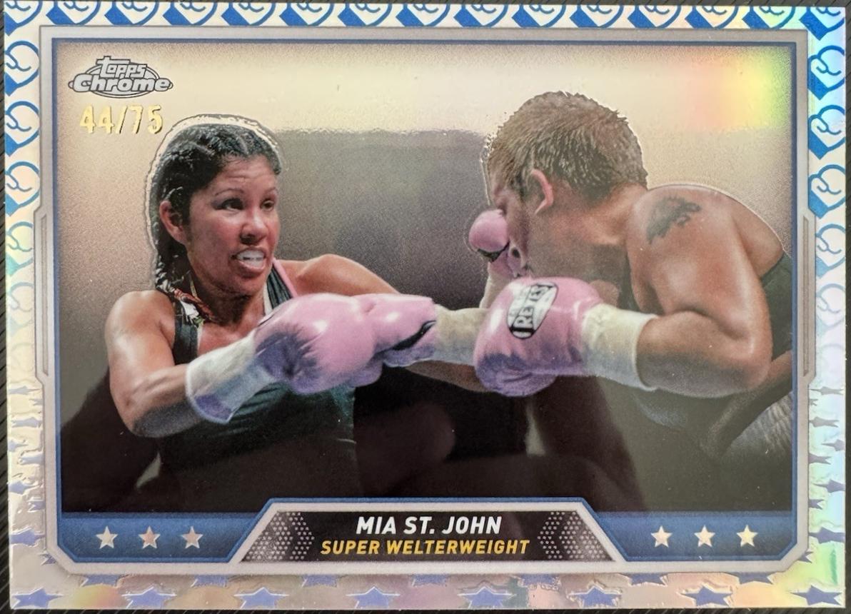 Mia St. John [Glove Logo Refractor] #48