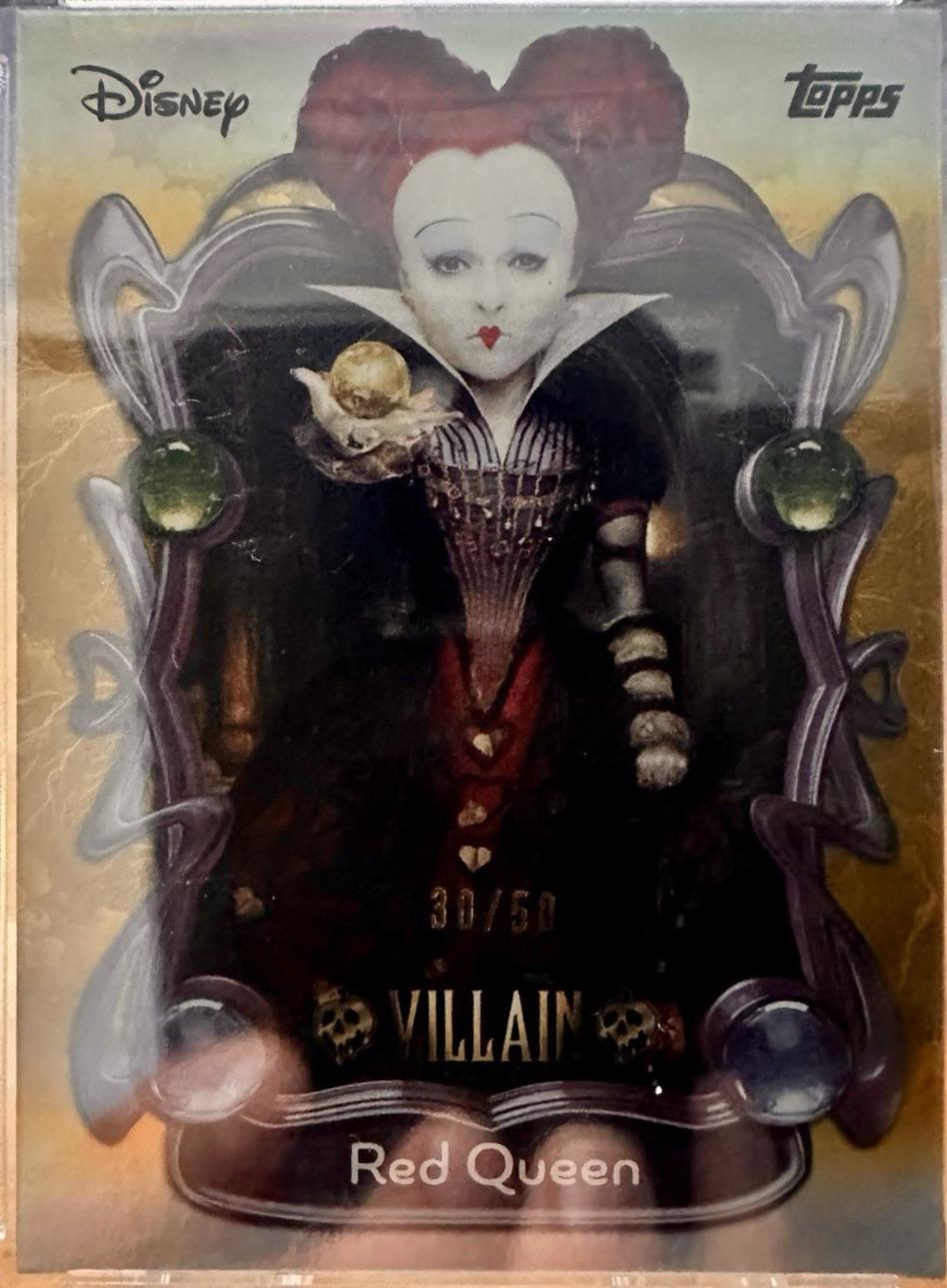 Red Queen [Red Sparkle Foil] #184