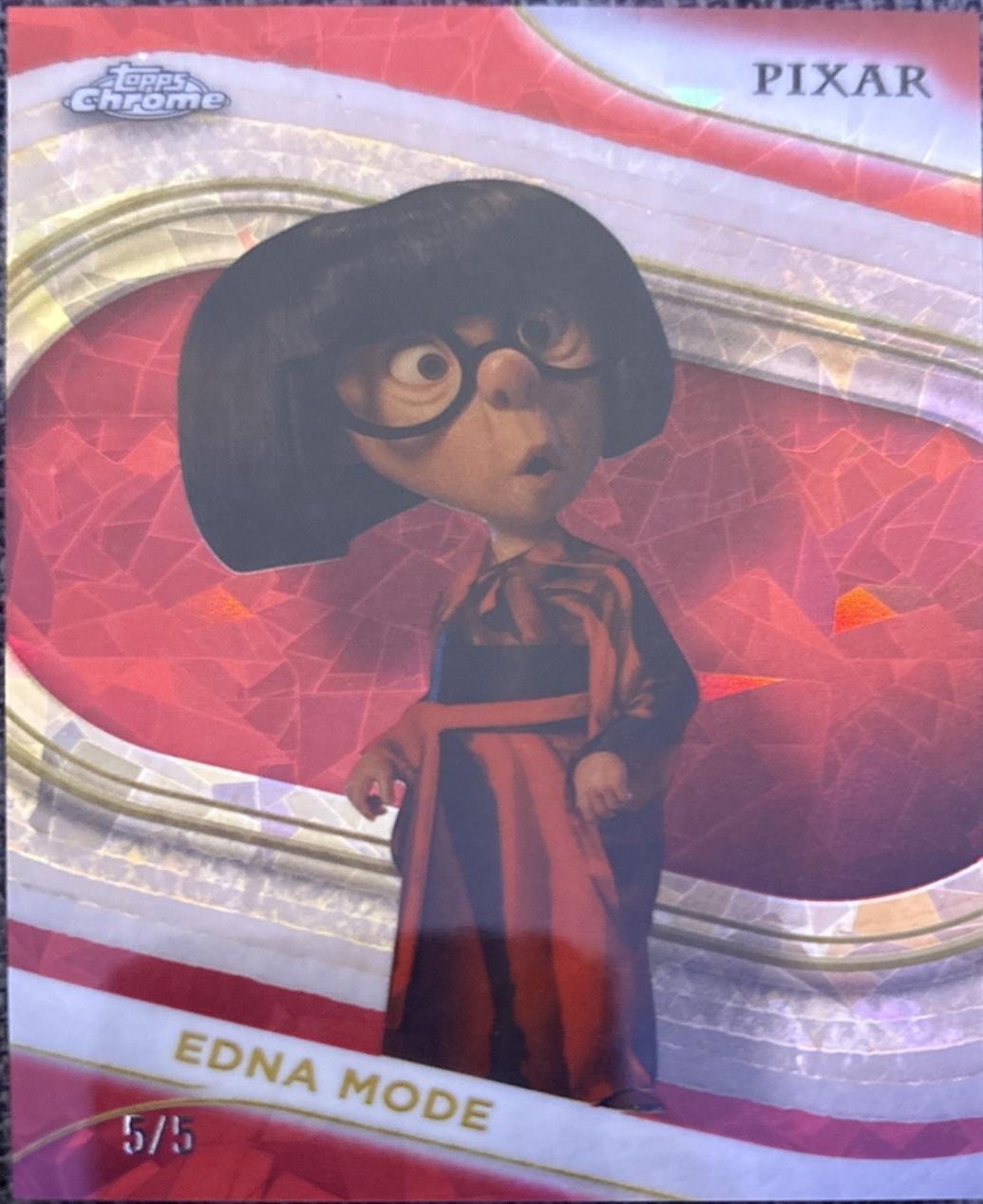 Edna Mode [Red Refractor] #154