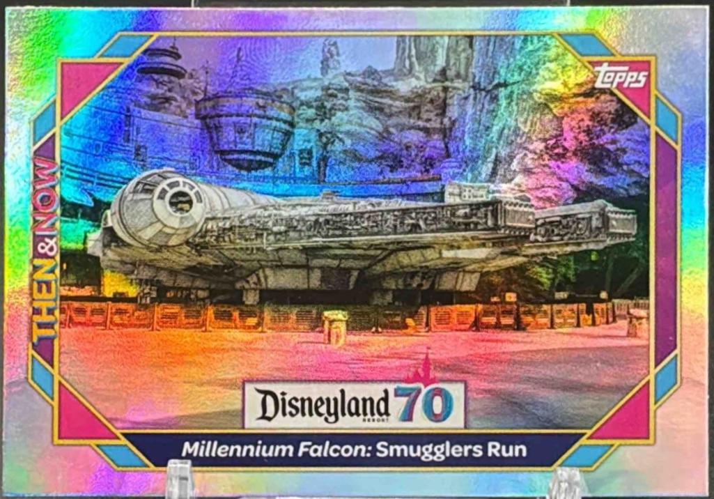 Millennium Falcon Smugglers Run [Rainbow Foil] #25