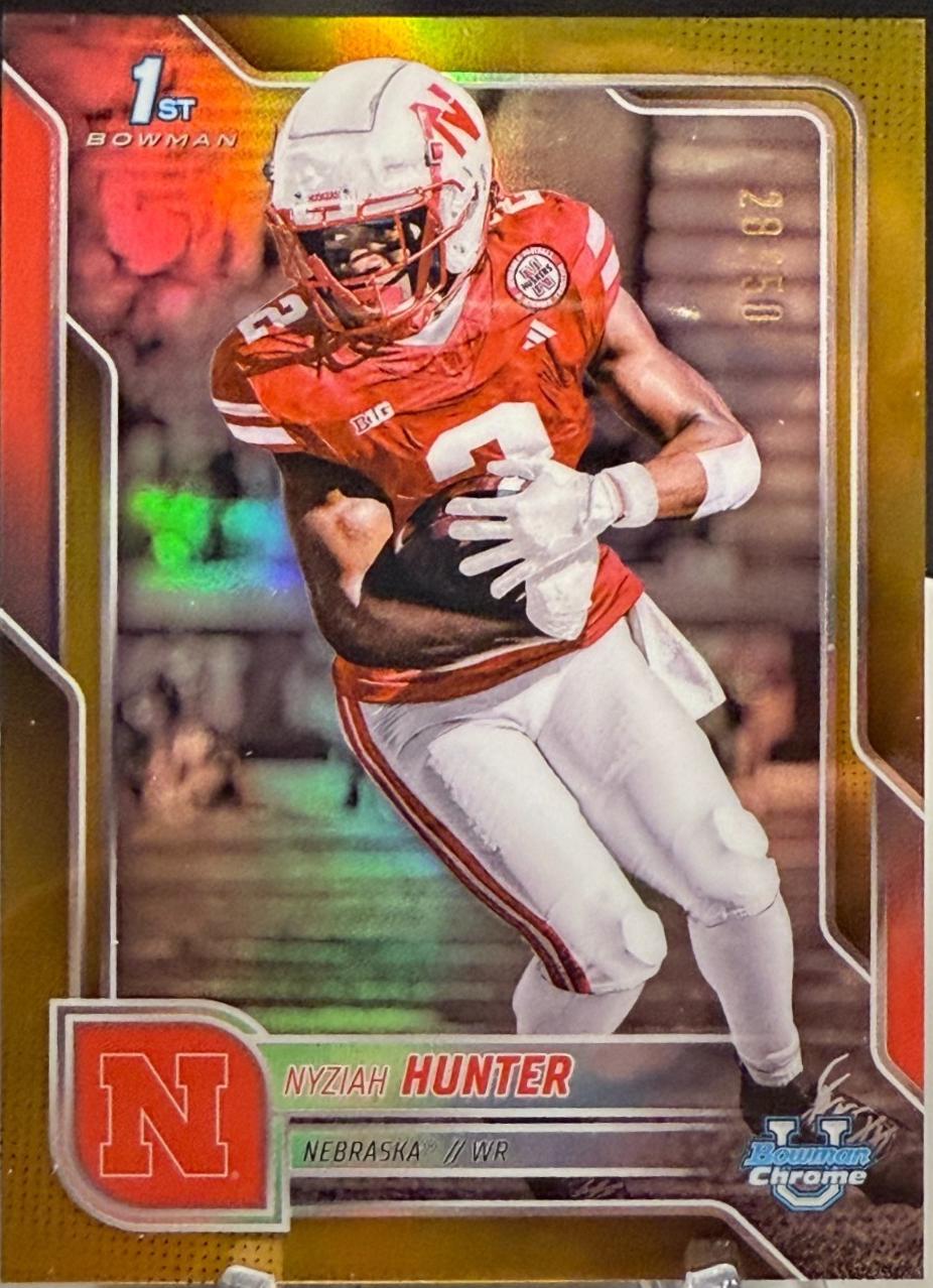 Nyziah Hunter [Gold Refractor] #10
