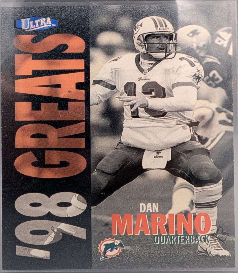 Dan Marino [Platinum Medallion] #367P