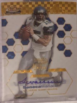 Seneca Wallace [Autograph Gold Xfractor] #124