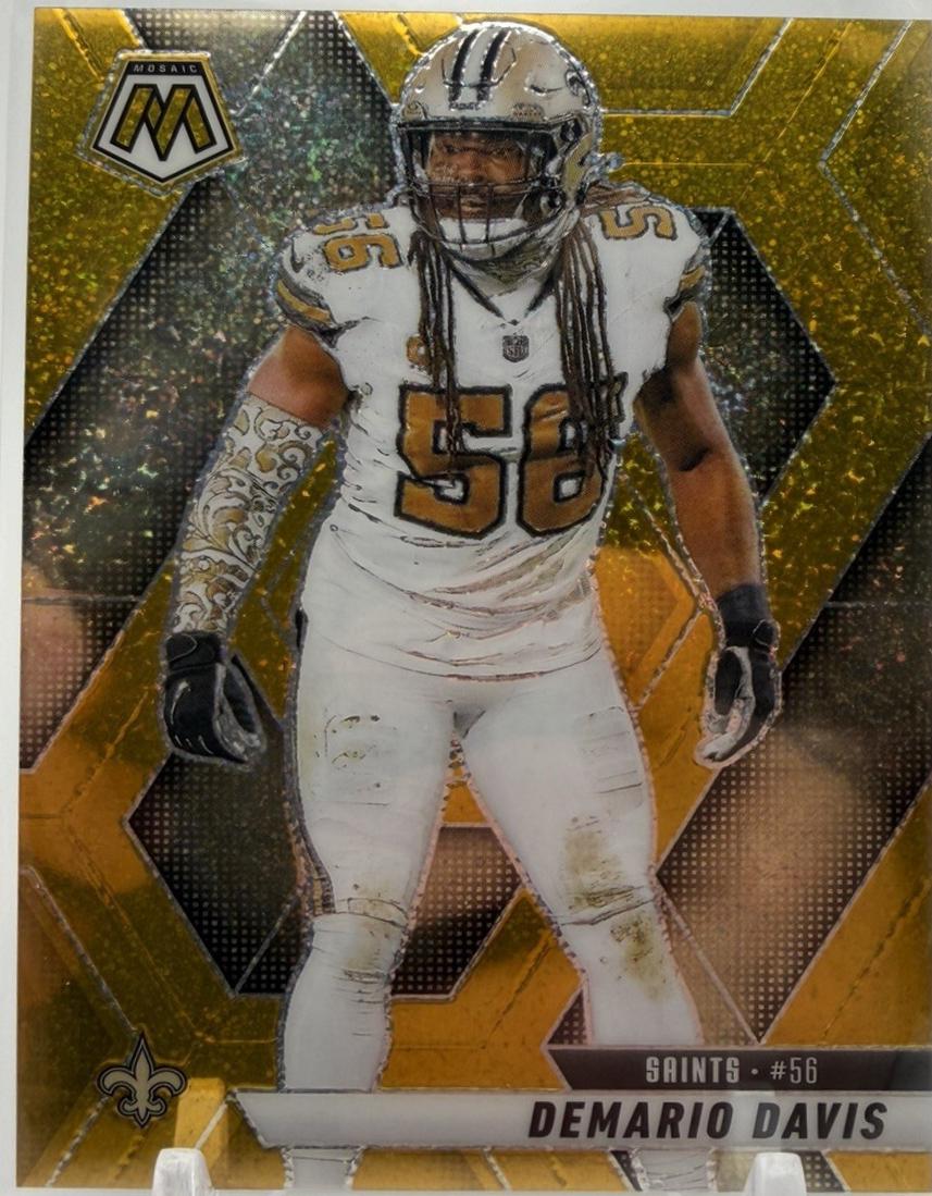 Demario Davis [Gold Glitter] #230