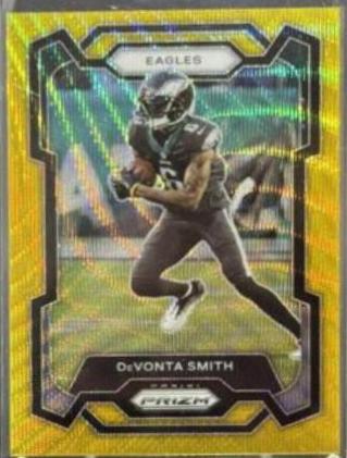 DeVonta Smith [Gold Wave] #240