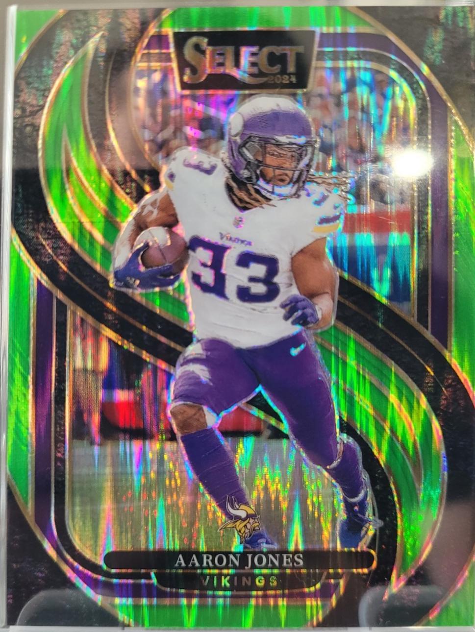 Aaron Jones [Green Mojo] #102