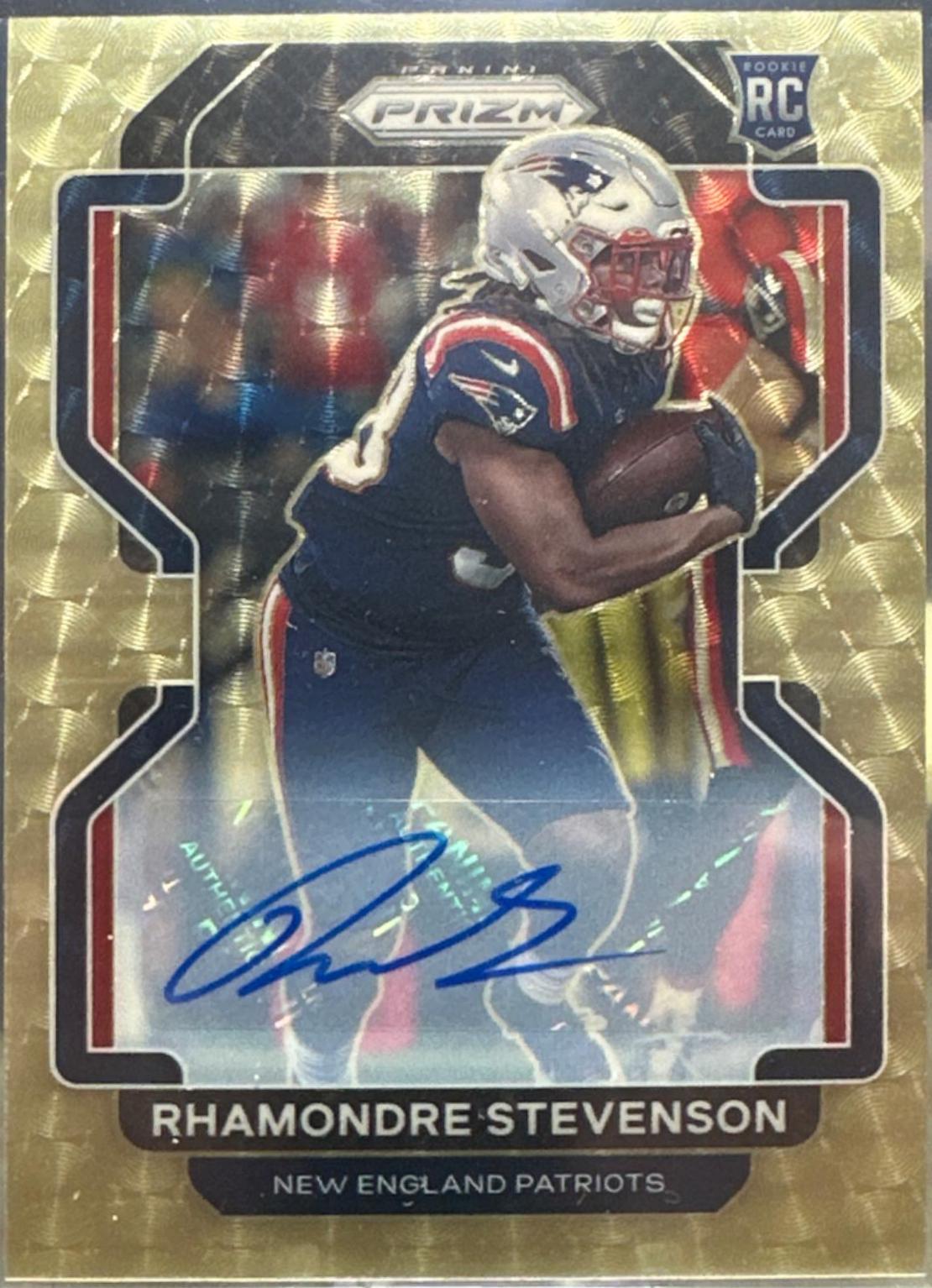 Rhamondre Stevenson [Autograph Gold Vinyl Prizm] #367